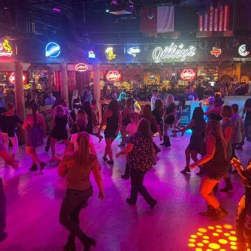 line dancing las vegas strip.